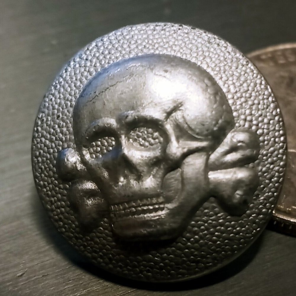 pirate biker skull  metal button 205mm mint  pebbled finnish goth punk  unknown